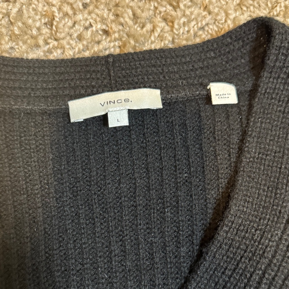 Vince Ribbed V-Neck Wool & Cashmere Blend Sweater Black size Large - Picture 4 of 14